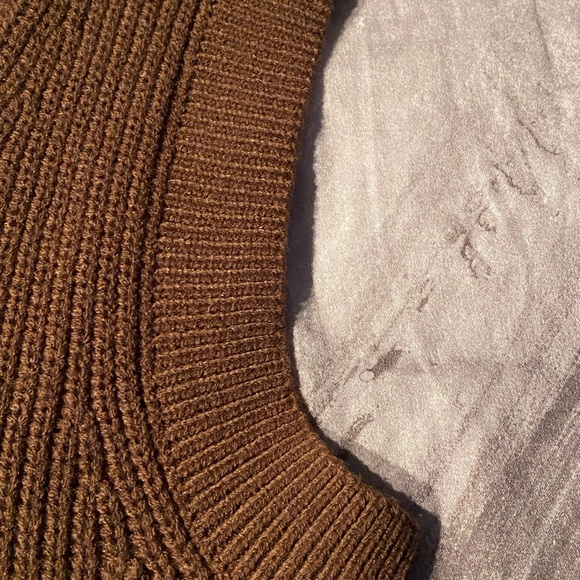 Women’s H&M Brown Cropped Sweater Vest - Picture 4 of 7